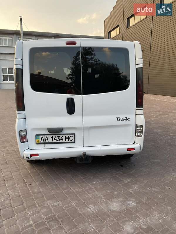 Мінівен Renault Trafic 2006 в Броварах