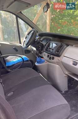 Микроавтобус Renault Trafic 2004 в Черноморске