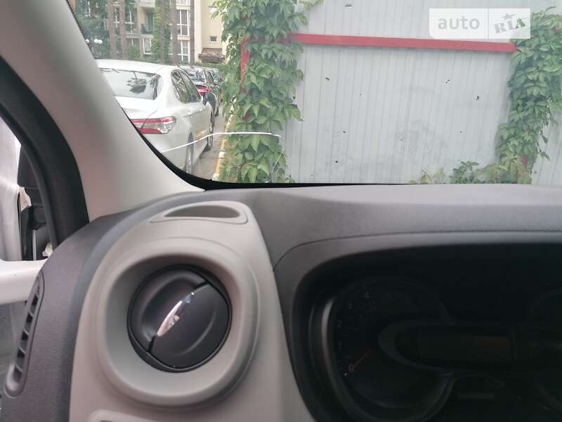 Вантажний фургон Renault Trafic 2017 в Ірпені фото 24 Вантажний фургон Renault Trafic 2017 в Ірпені