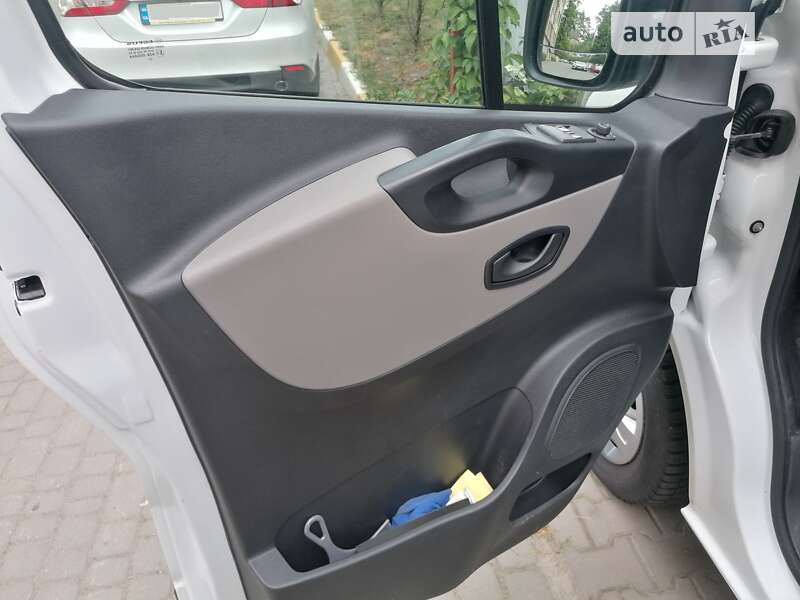 Вантажний фургон Renault Trafic 2017 в Ірпені фото 15 Вантажний фургон Renault Trafic 2017 в Ірпені