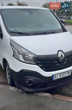 Минивэн Renault Trafic 2015 в 