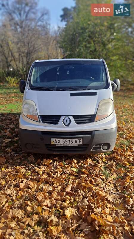 Минивэн Renault Trafic 2007 в Близнюках