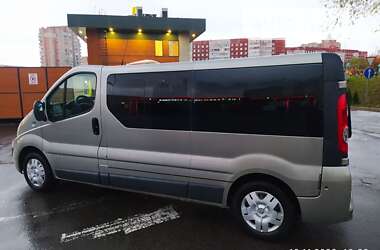 Минивэн Renault Trafic 2010 в 