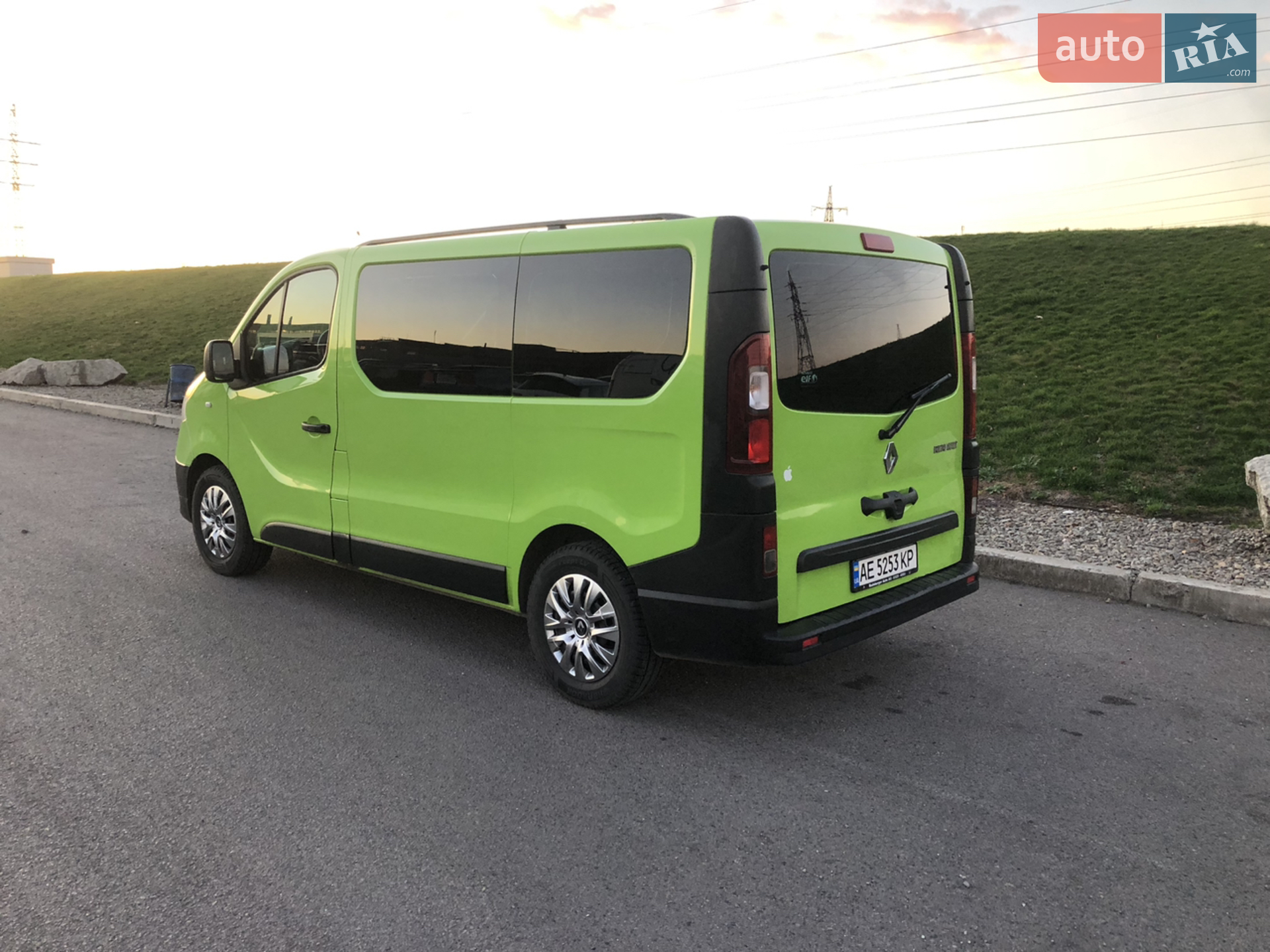 2016 Renault Trafic - мініатюра 3