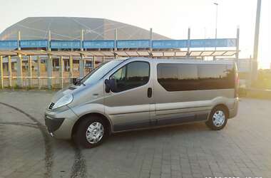 Минивэн Renault Trafic 2010 в 