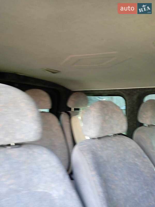 Минивэн Renault Trafic 2004 в Камне-Каширском фото 6 Минивэн Renault Trafic 2004 в Камне-Каширском