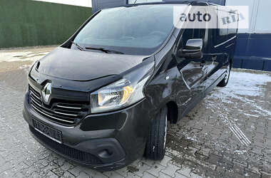 Минивэн Renault Trafic 2015 в 