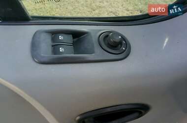Минивэн Renault Trafic 2003 в Ровно