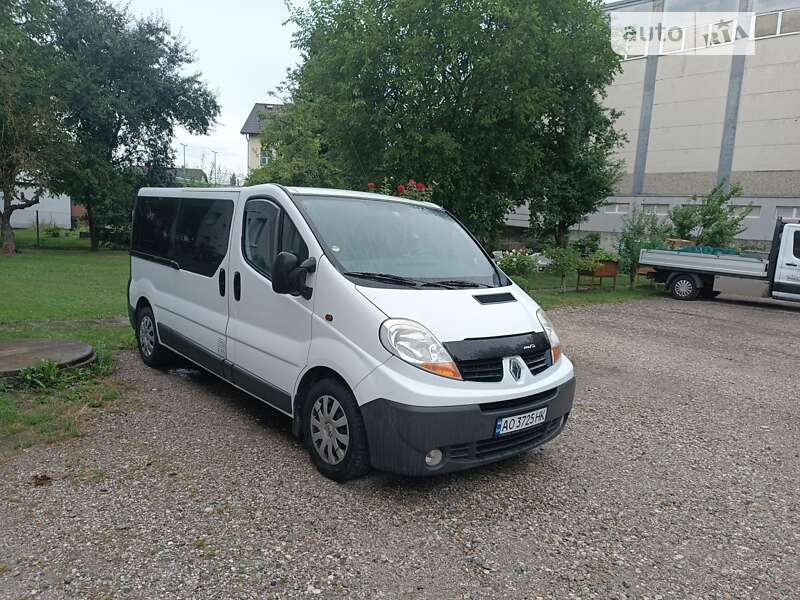 Мінівен Renault Trafic 2007 в Мукачевому