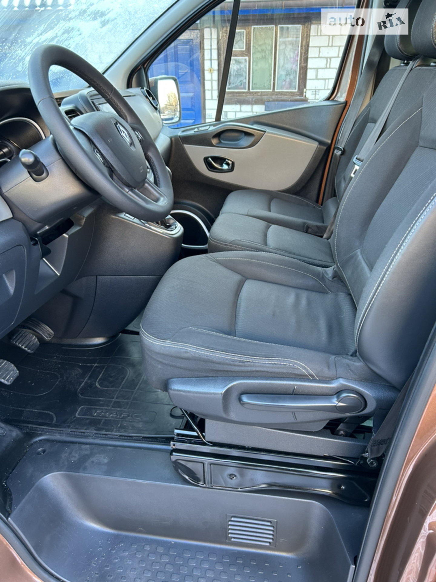 2017 Renault Trafic - мініатюра 11