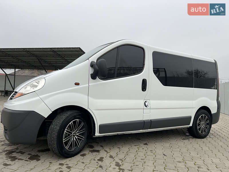 Минивэн Renault Trafic 2006 в Новоселице фото 5 Минивэн Renault Trafic 2006 в Новоселице