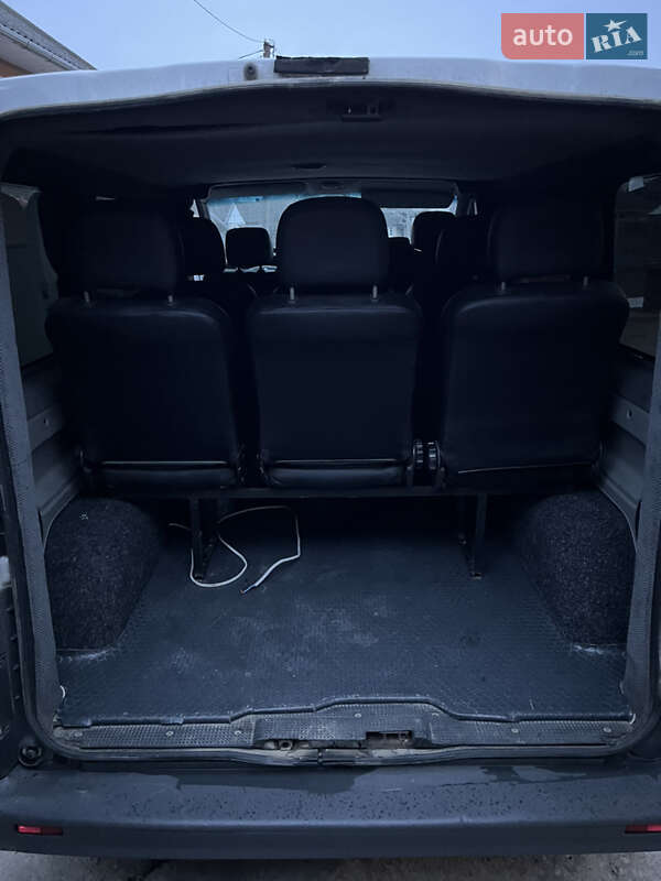 Минивэн Renault Trafic 2006 в Новоселице фото 13 Минивэн Renault Trafic 2006 в Новоселице