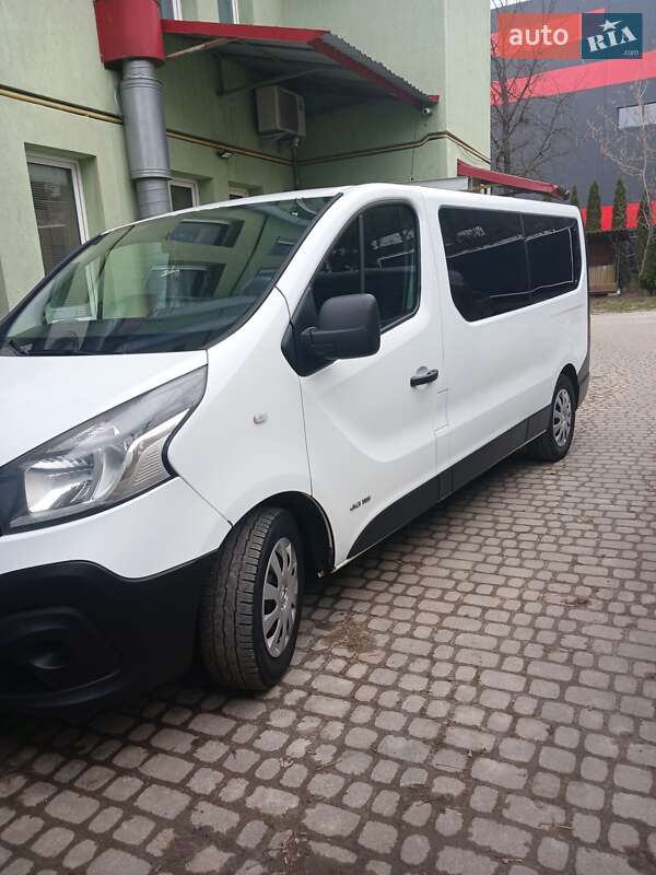 Мінівен Renault Trafic 2015 в Львові