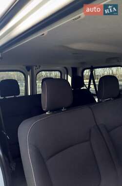 Минивэн Renault Trafic 2017 в 