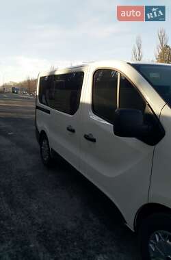 Минивэн Renault Trafic 2017 в 