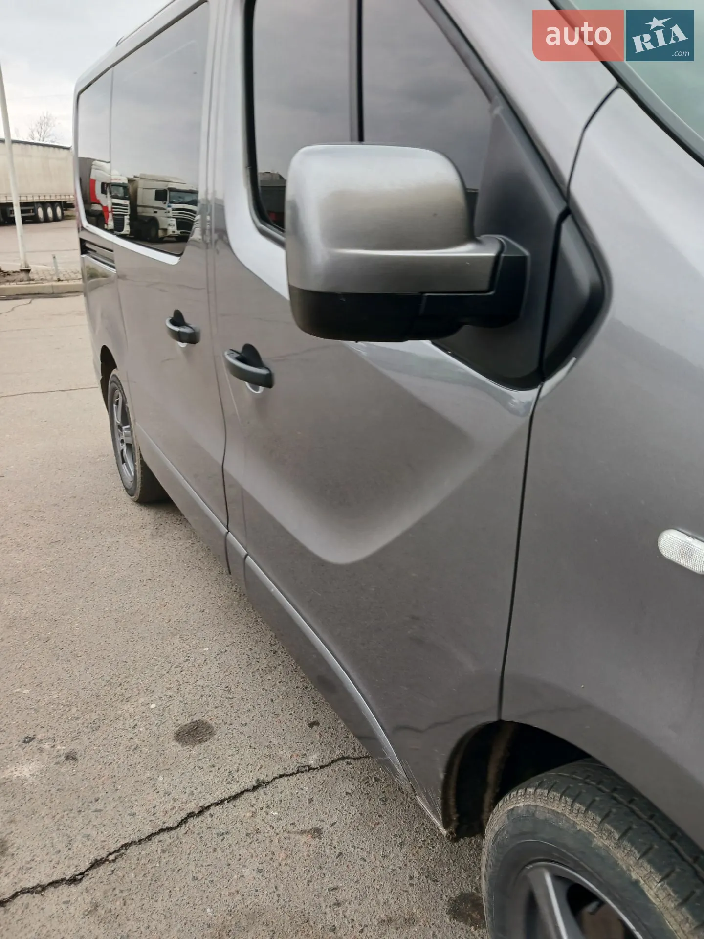 2015 Renault Trafic - мініатюра 3