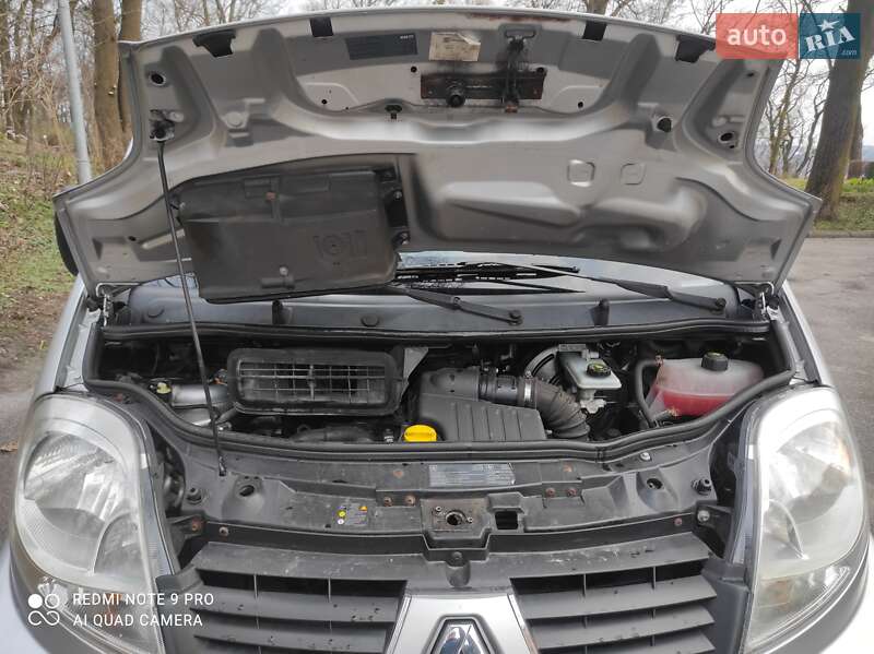 Минивэн Renault Trafic 2008 в Львове