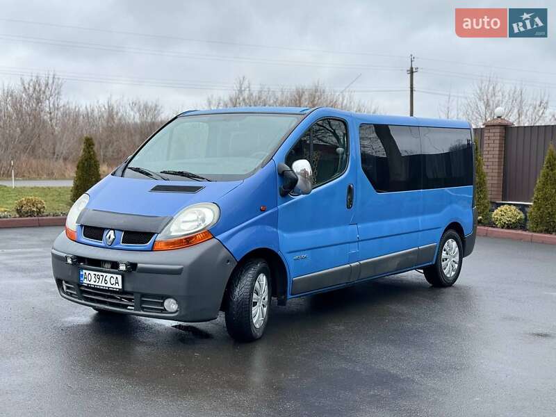 Мінівен Renault Trafic 2005 в Благовіщенську