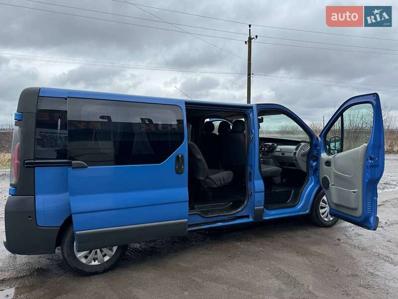 Мінівен Renault Trafic 2005 в Благовіщенську