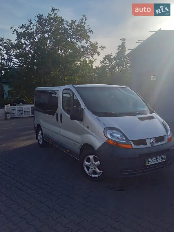 Мінівен Renault Trafic 2003 в 