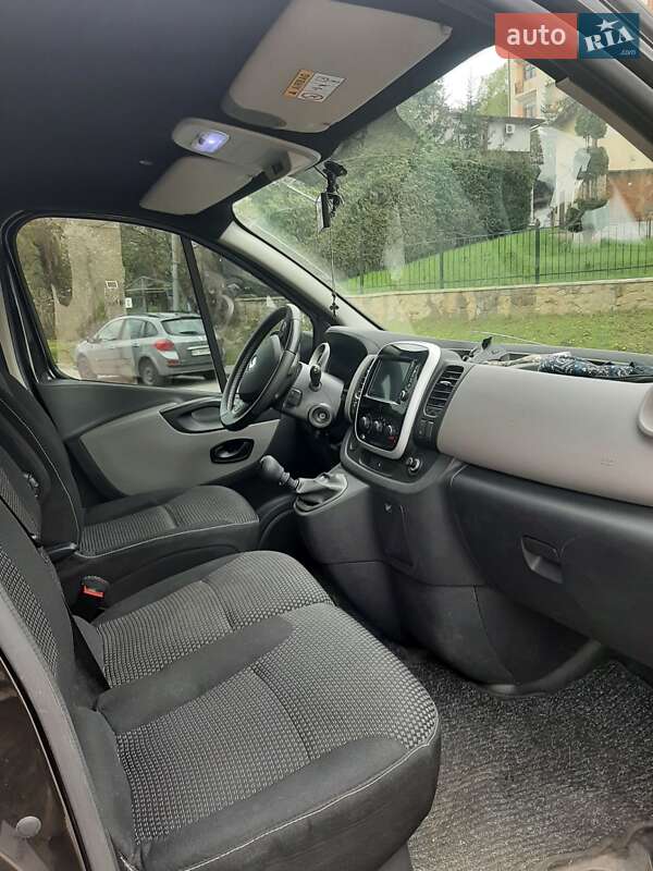 Минивэн Renault Trafic 2015 в Львове фото 4 Минивэн Renault Trafic 2015 в Львове