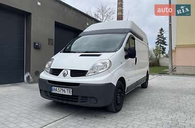 Грузовой фургон Renault Trafic 2014 в 