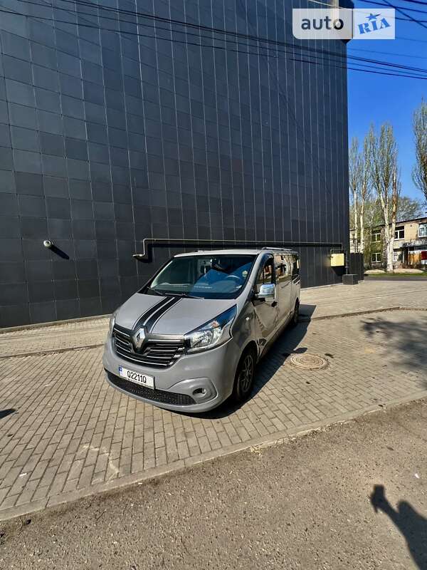 Мінівен Renault Trafic 2015 в Слов'янську