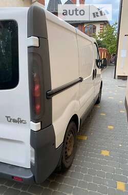 Грузовой фургон Renault Trafic 2005 в Львове