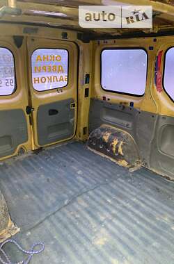 Грузовой фургон Renault Trafic 2001 в Черновцах