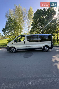 Мінівен Renault Trafic 2004 в Чернігові