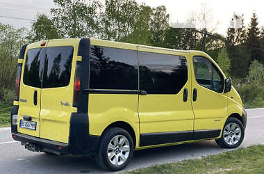 Минивэн Renault Trafic 2004 в Турке