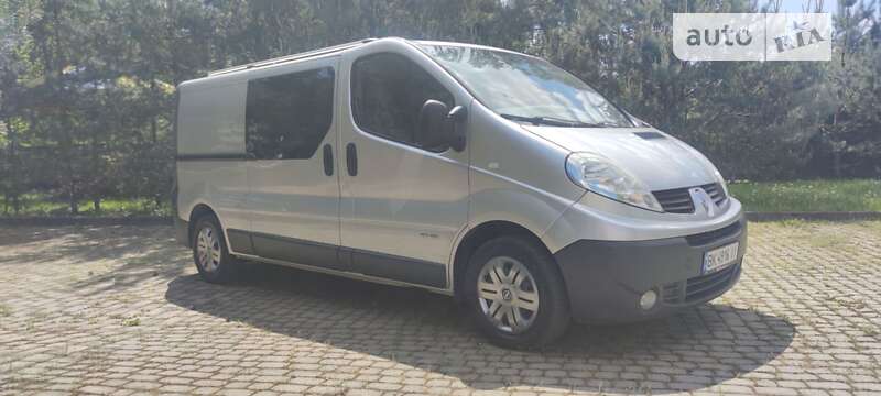 Мінівен Renault Trafic 2009 в Луцьку