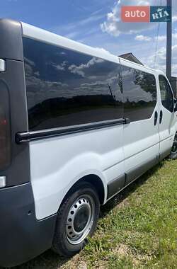 Мінівен Renault Trafic 2006 в Іллінцях