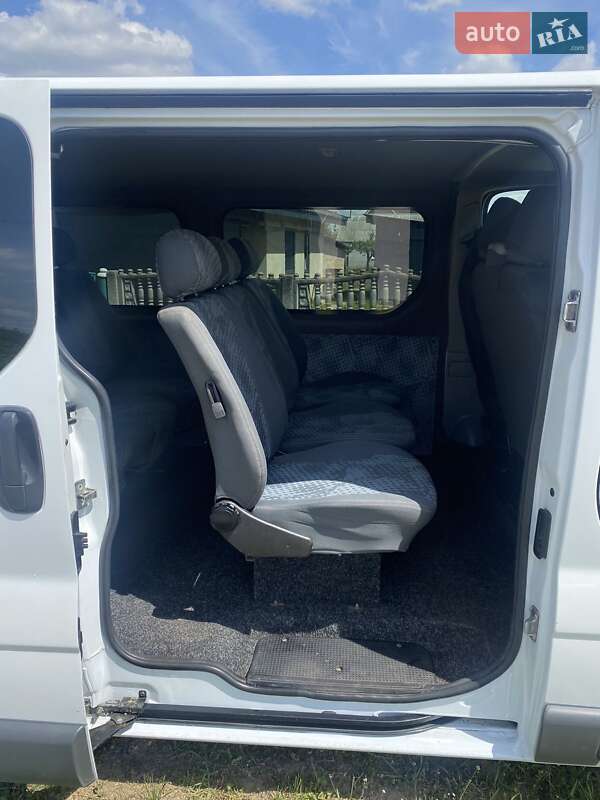 Мінівен Renault Trafic 2006 в Іллінцях