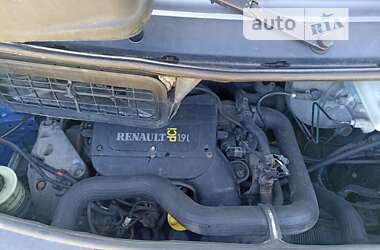 Минивэн Renault Trafic 2003 в Стрые