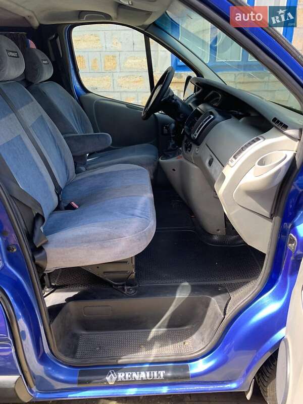 Минивэн Renault Trafic 2007 в Болграде