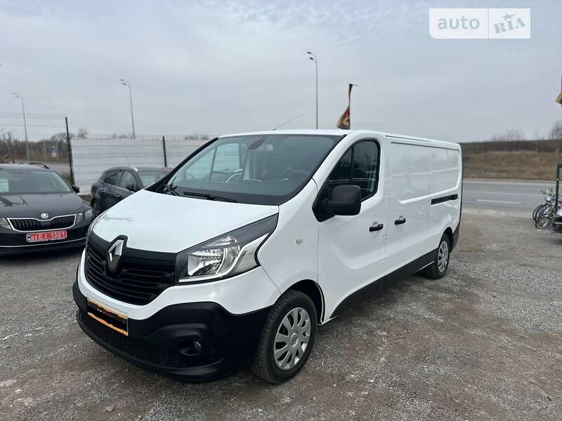 Грузовой фургон Renault Trafic 2017 в Казатине