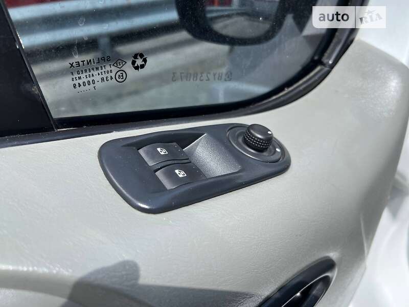 Вантажний фургон Renault Trafic 2007 в Києві