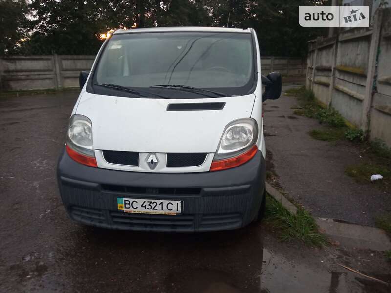 Мінівен Renault Trafic 2006 в Стрию