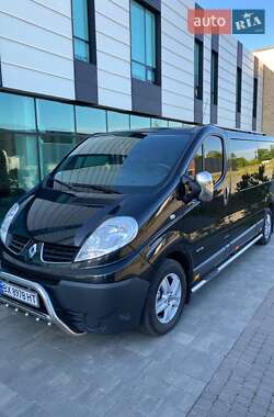 Минивэн Renault Trafic 2014 в 