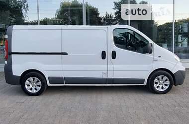 Вантажний фургон Renault Trafic 2012 в Чернівцях