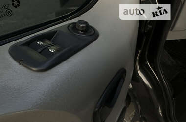 Мінівен Renault Trafic 2009 в 