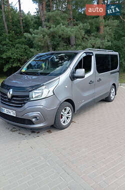 Минивэн Renault Trafic 2015 в Новояворовске