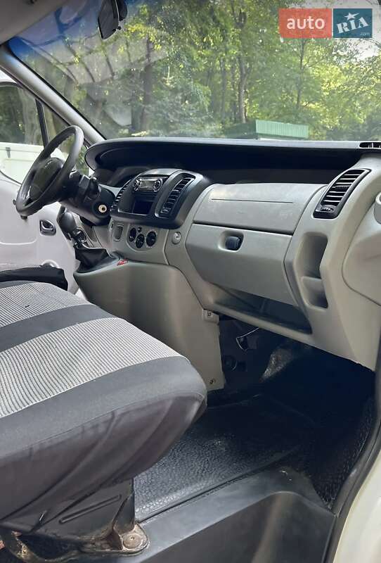 Грузовой фургон Renault Trafic 2006 в Тернополе фото 9 Грузовой фургон Renault Trafic 2006 в Тернополе