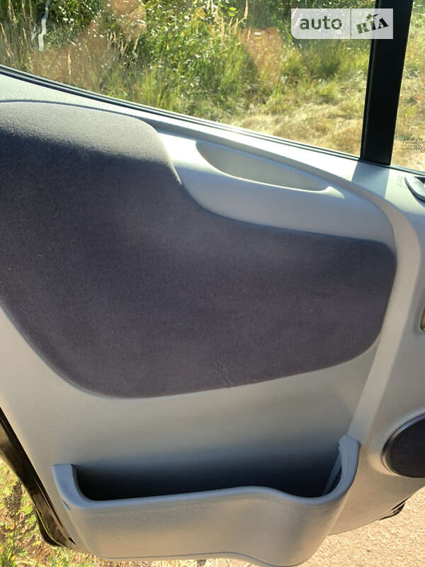 Минивэн Renault Trafic 2011 в Олевске