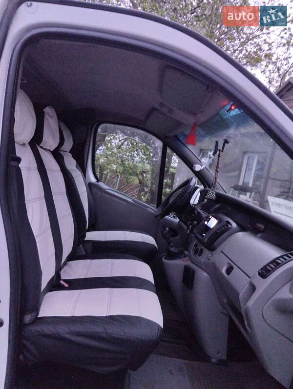 Минивэн Renault Trafic 2003 в Николаеве