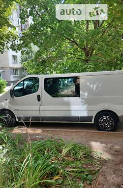 Минивэн Renault Trafic 2005 в Сумах