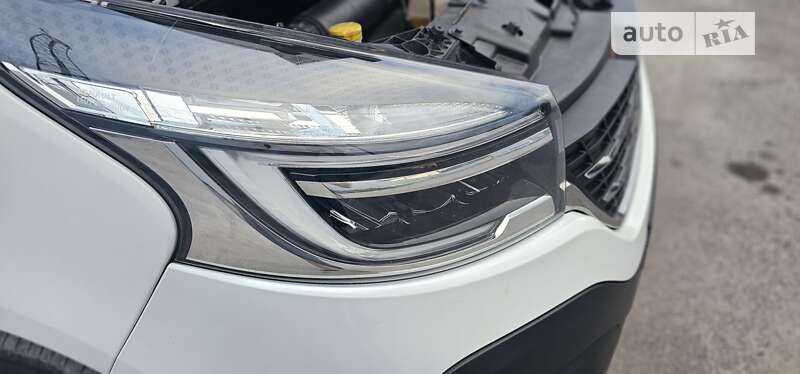 Минивэн Renault Trafic 2020 в Сваляве