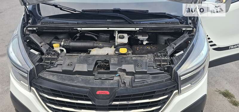 Минивэн Renault Trafic 2020 в Сваляве