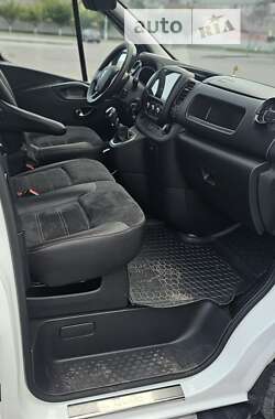 Минивэн Renault Trafic 2020 в 